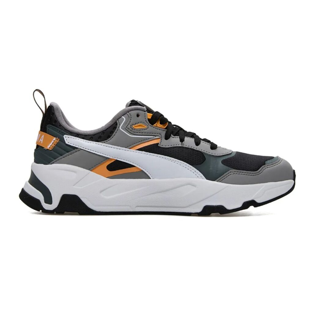 O Puma Trinity Desert Road é um tênis que combina estilo contemporâneo com funcionalidade, perfeito para quem busca um calçado versátil e confortável para o dia a dia. Seja para explorar as ruas da cidade ou curtir um passeio no parque, o Trinity Desert Road te acompanhará com estilo e segurança.