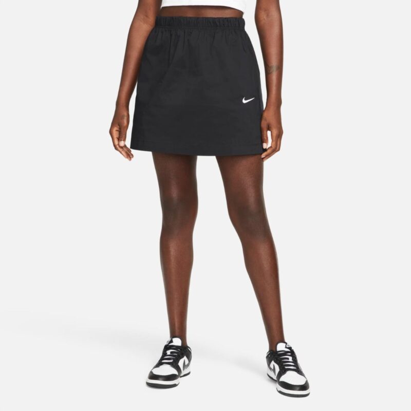 Saia Nike Sportswear Essential
