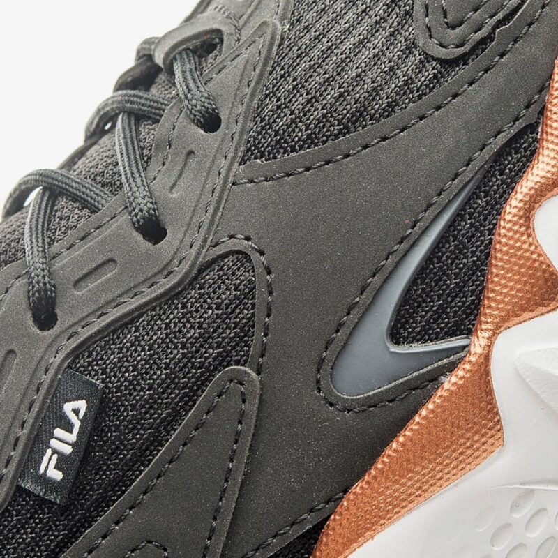 Fila Venture Tracer