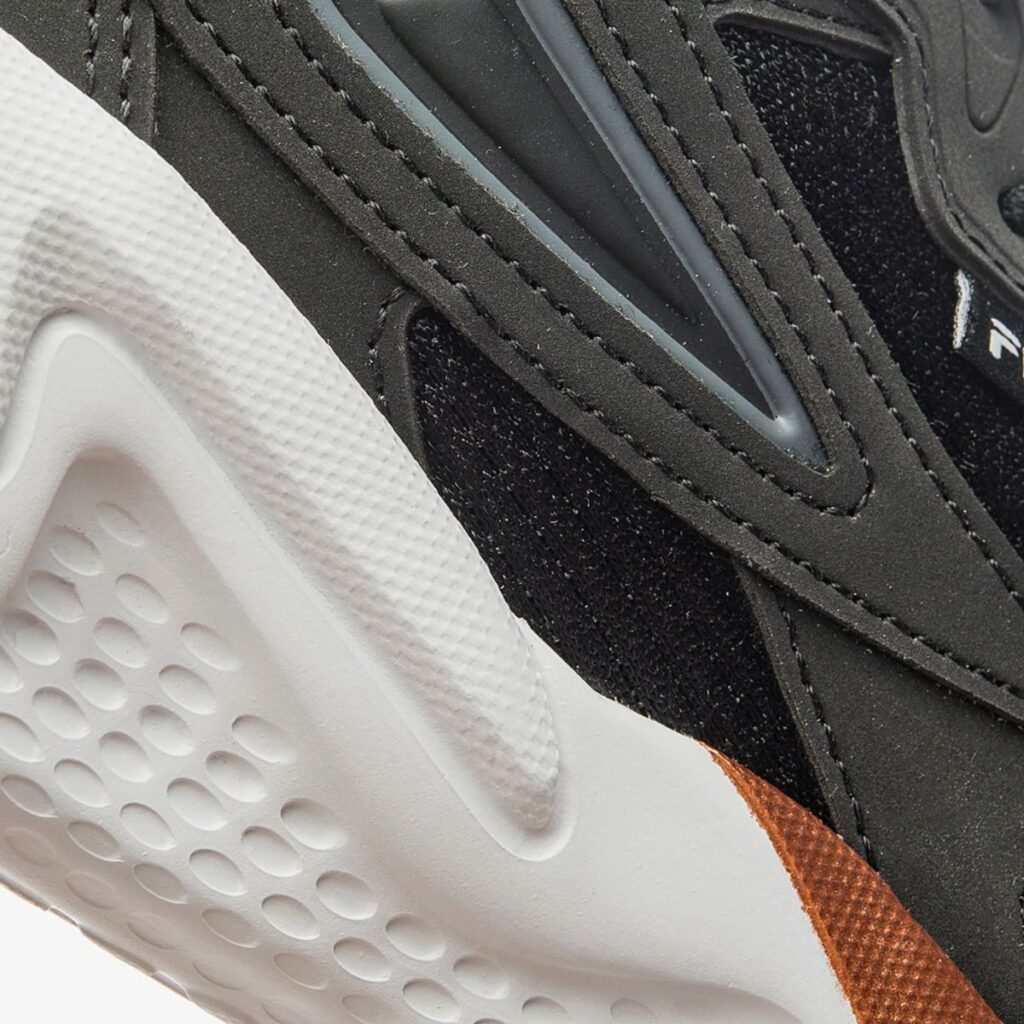Fila Venture Tracer