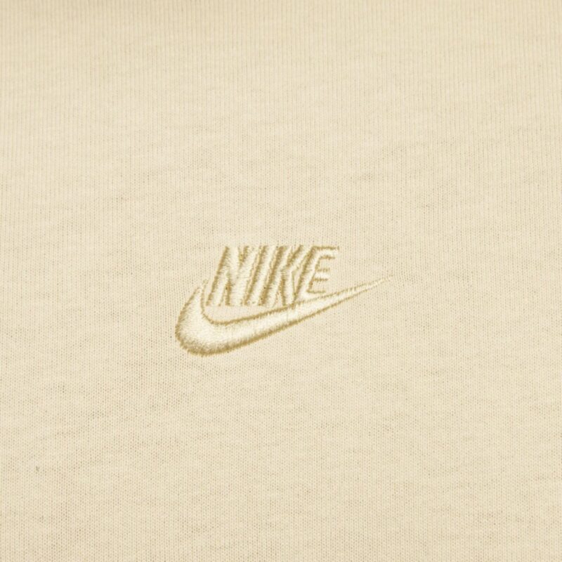 Camiseta Nike Sportswear Premium Essentials Bege