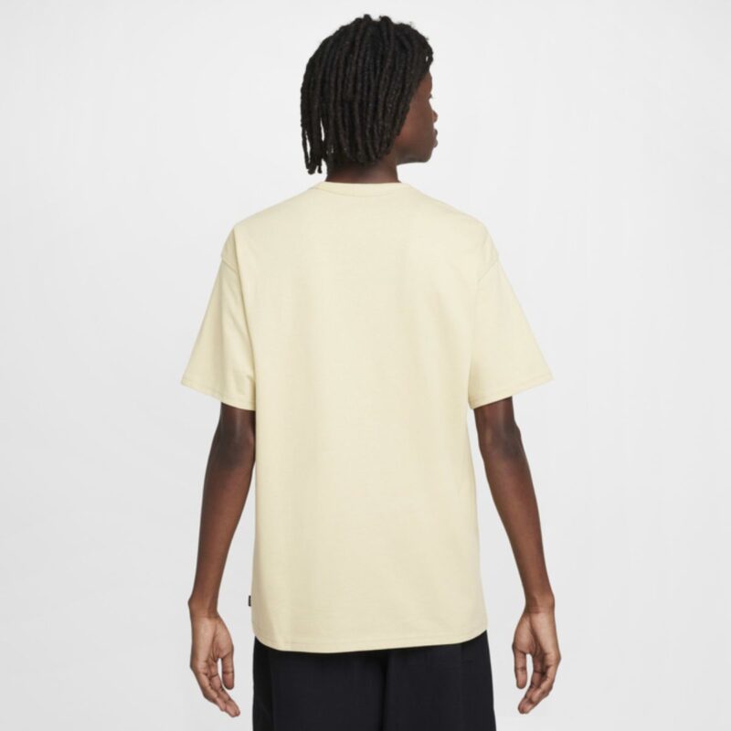 Camiseta Nike Sportswear Premium Essentials Bege