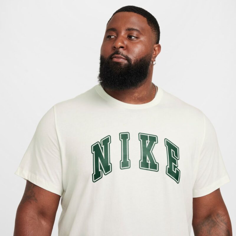 Camiseta Nike Sportswear Club