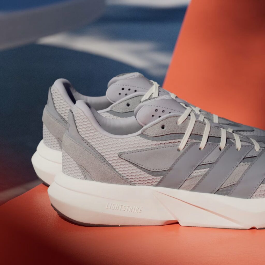 Adidas Lightblaze