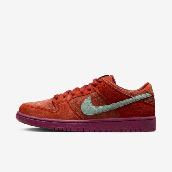 Nike SB Dunk Low "Mystic Red Rosewood"