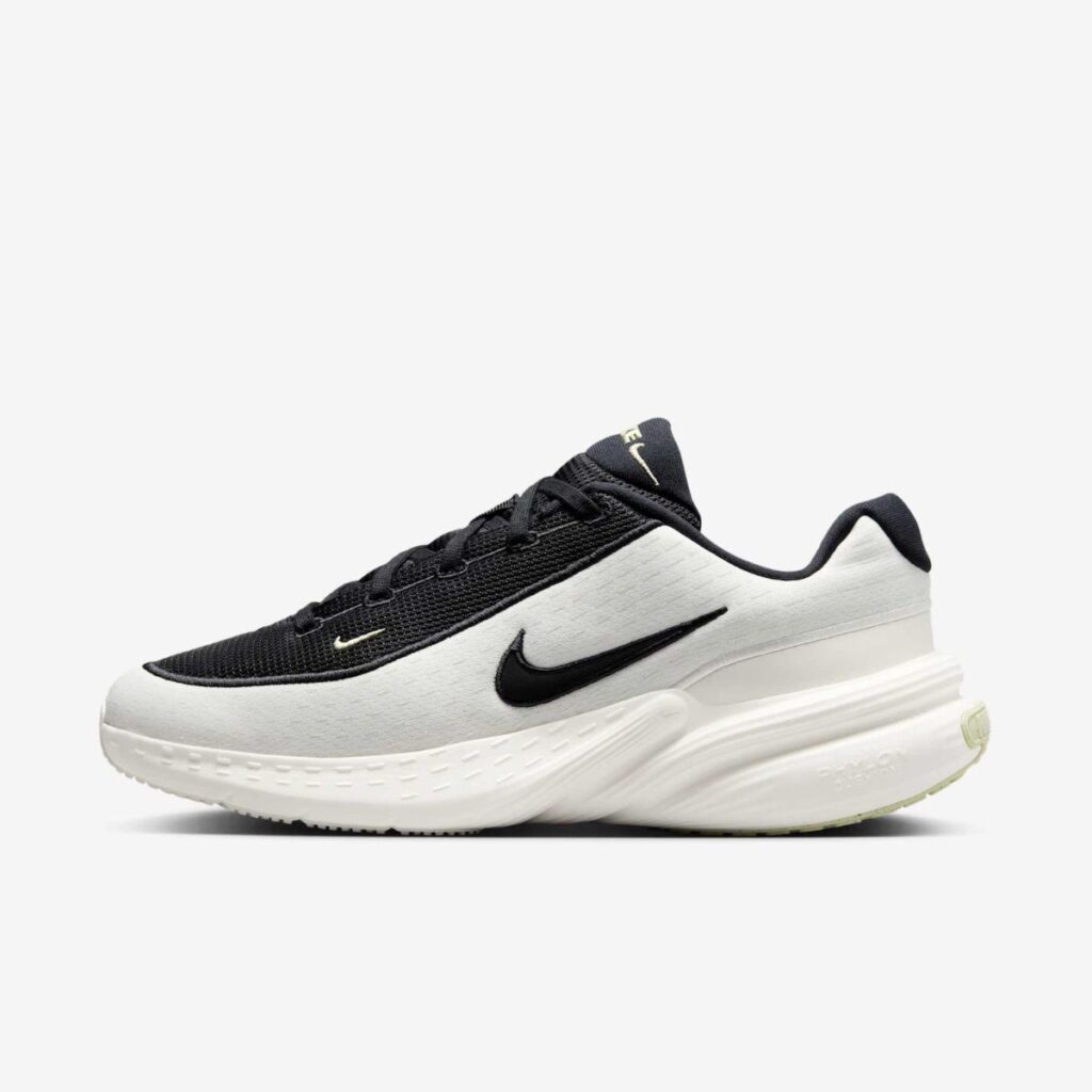 Nike Uplift SC