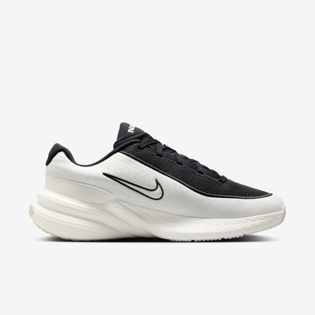 Nike Uplift SC