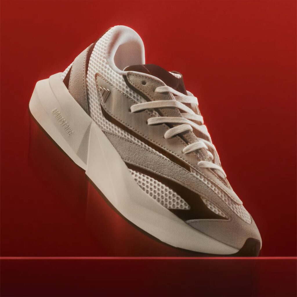 Tênis Adidas Lightblaze