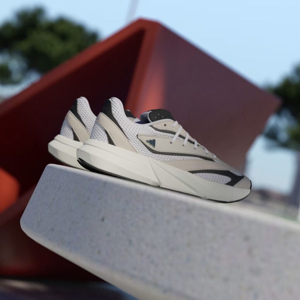 Tênis Adidas Lightblaze