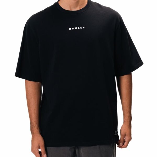 Camiseta Oakley Big Skull Preto