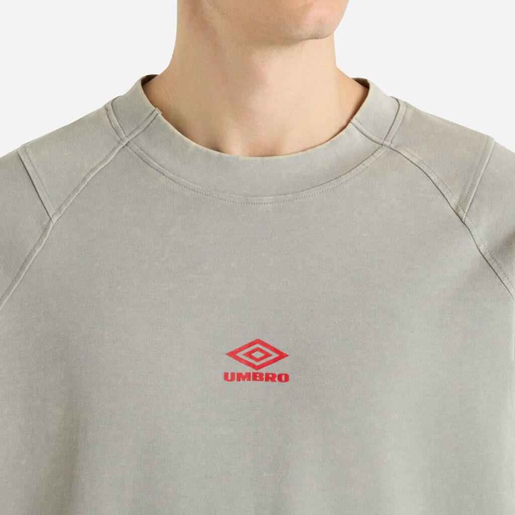 Camiseta Umbro Washed High Neck