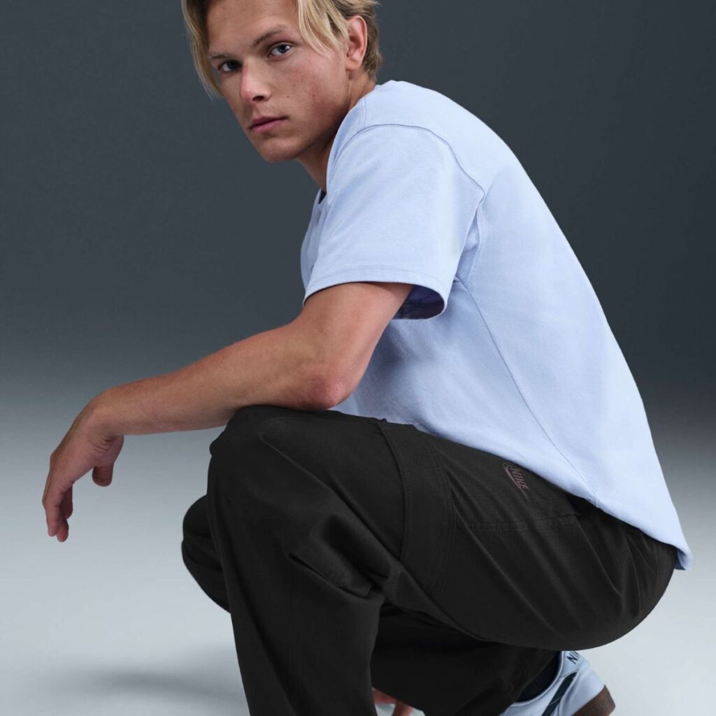 Calça Nike Club Cargo Woven