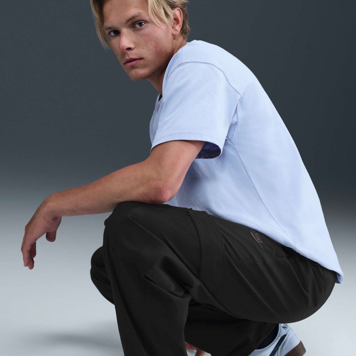 Calça Nike Club Cargo Woven