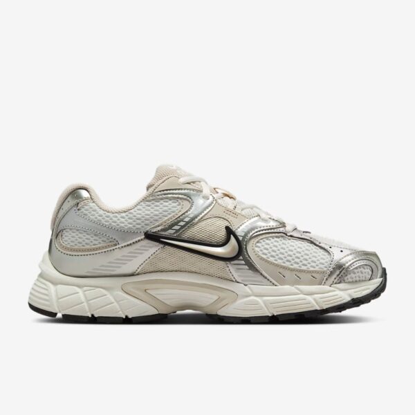 Tênis Nike V5 RNR "Sail Light Orewood Brown"