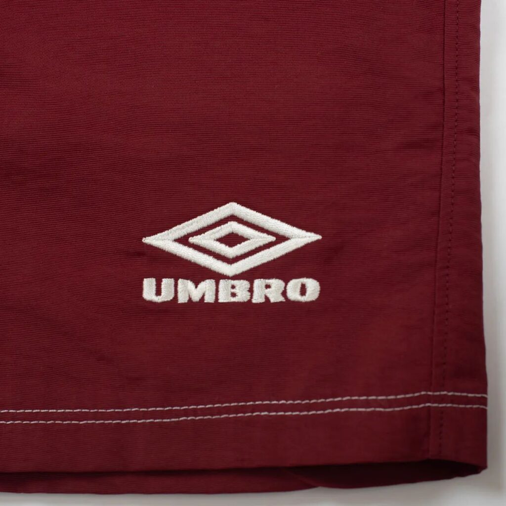 Shorts Umbro 92 Unissex Bordo