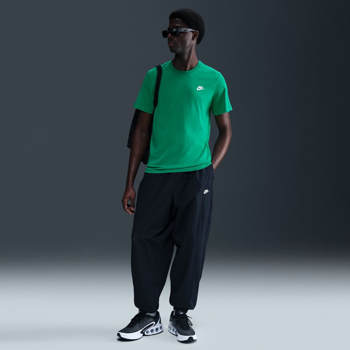 Camiseta Nike Sportswear Club Masculina