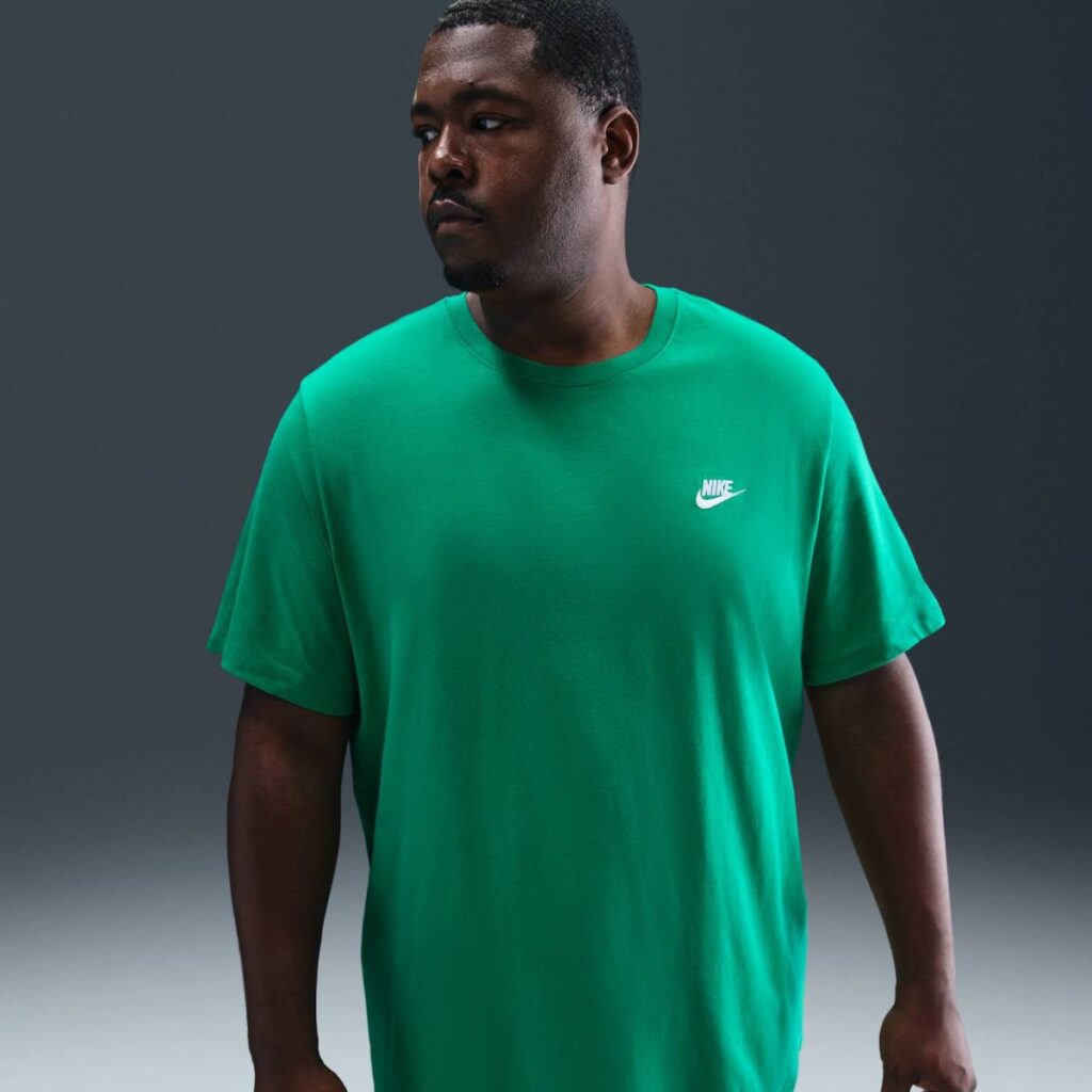 Camiseta Nike Sportswear Club Masculina