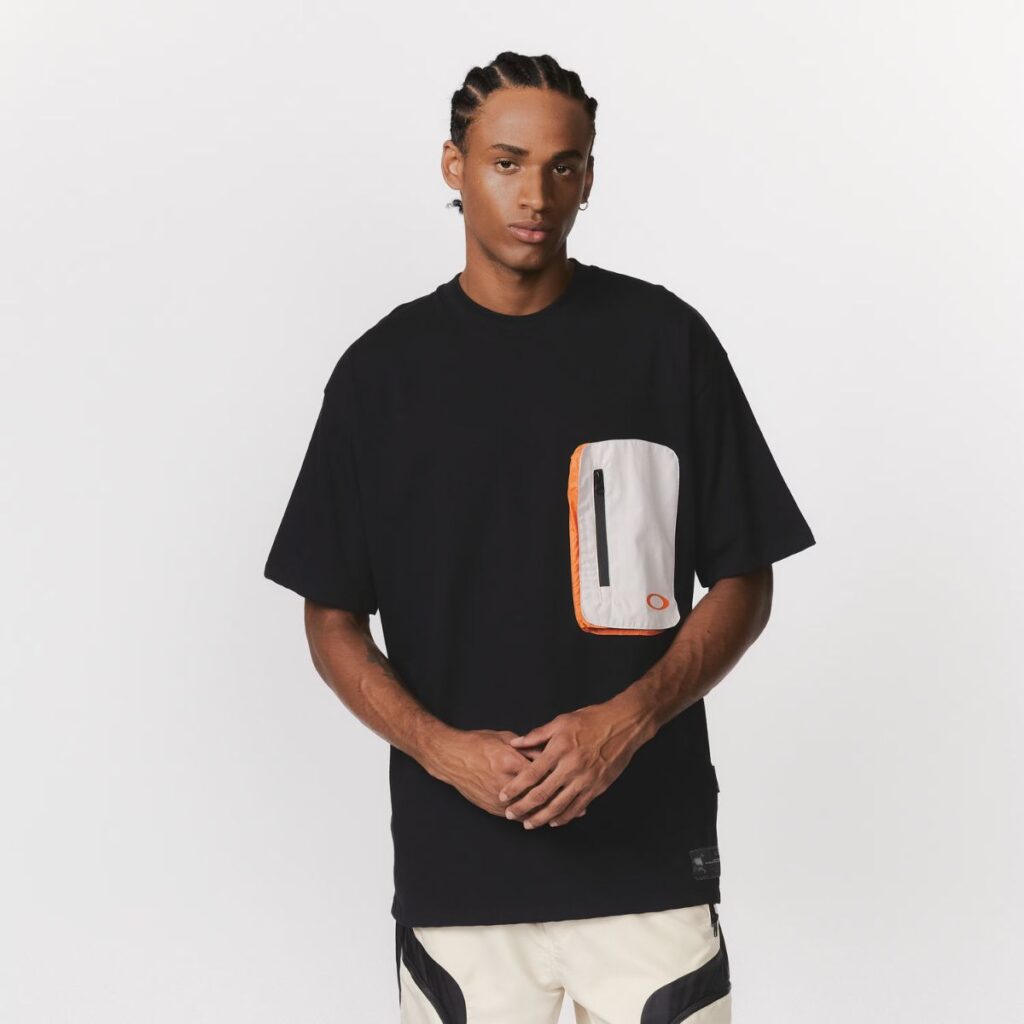 Camiseta Oakley New Explorer Zip Preto