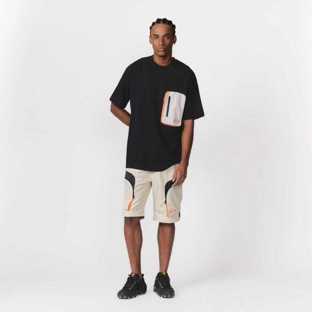 Camiseta Oakley New Explorer Zip Preto