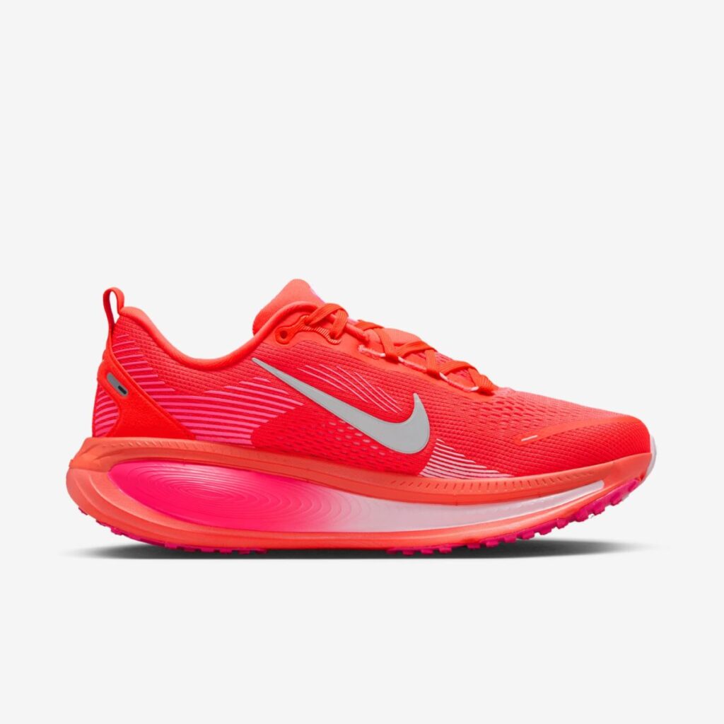 Nike Vomero 18 "Bright Crimson Hyper Pink"