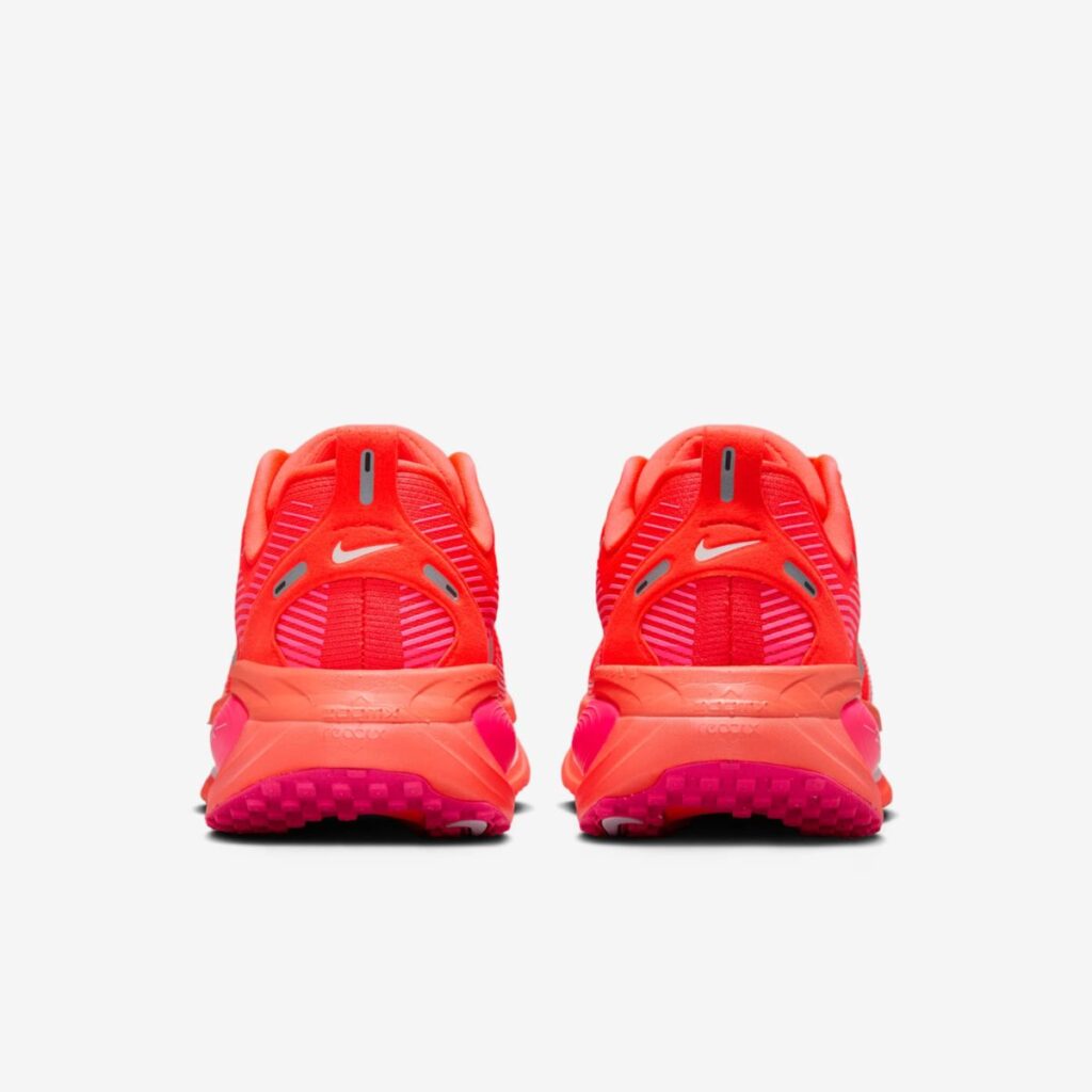 Nike Vomero 18 "Bright Crimson Hyper Pink"