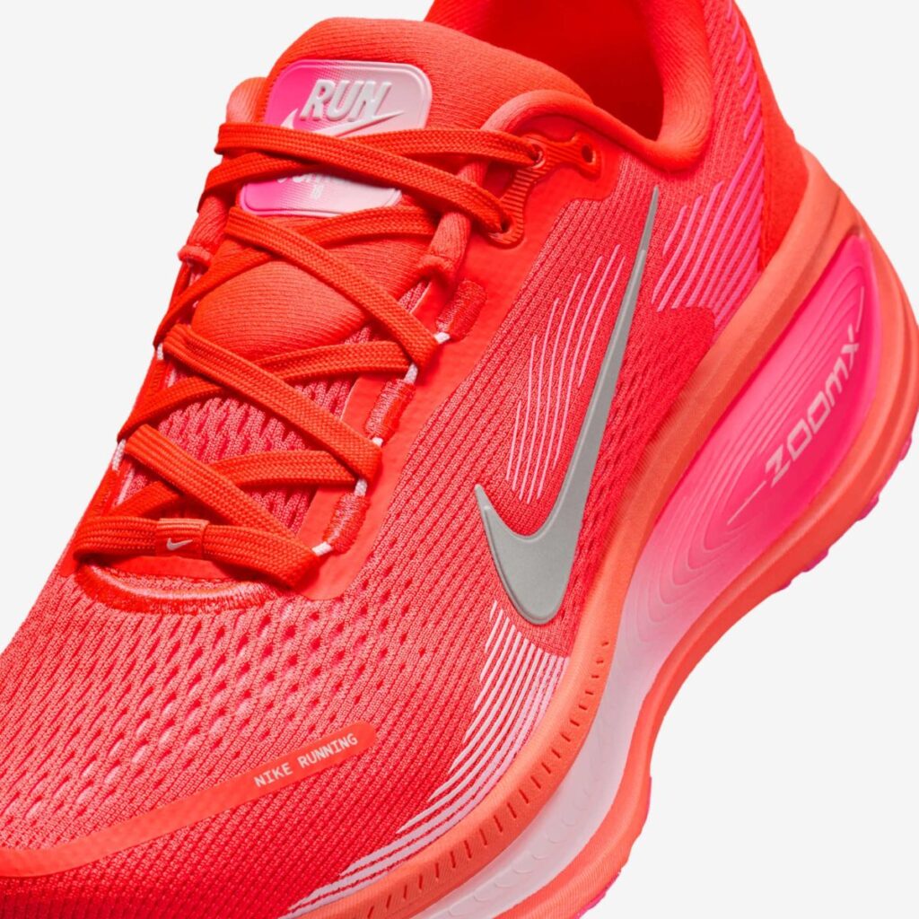 Nike Vomero 18 "Bright Crimson Hyper Pink"