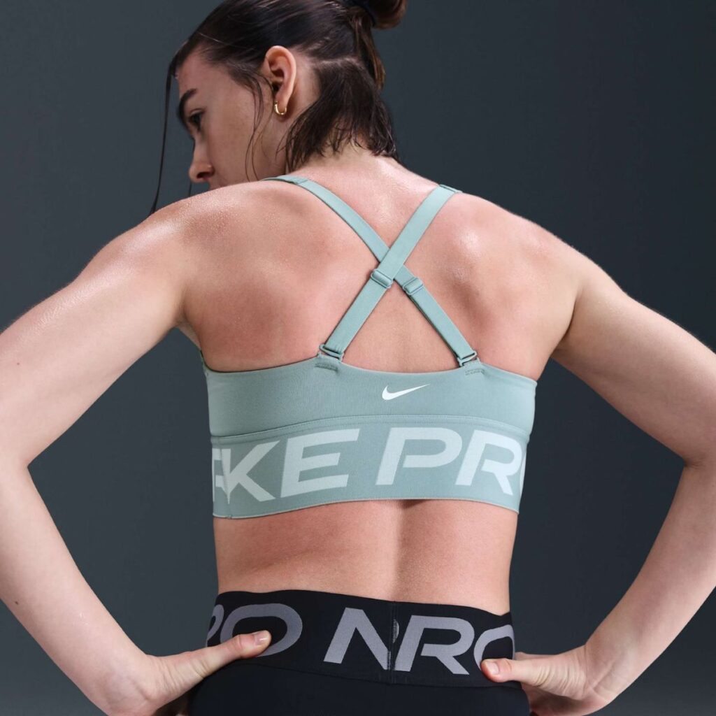 Top Nike Pro Indy Plunge Feminino