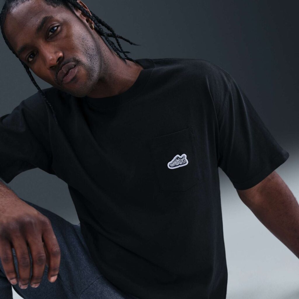 Camiseta Nike Sportswear Patch Monarch Masculina