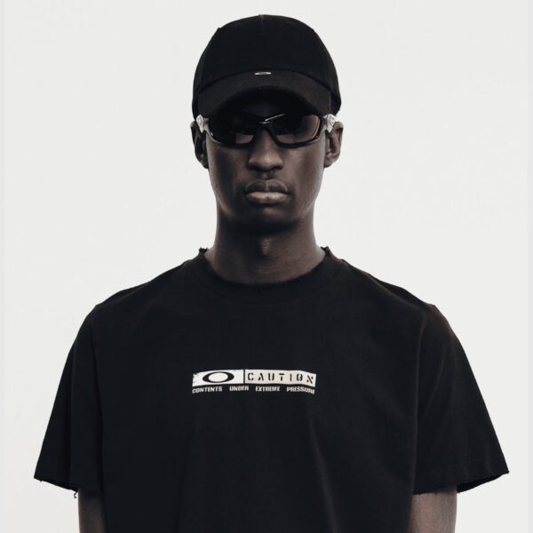 Camiseta Oakley x PIET Caution Ripped