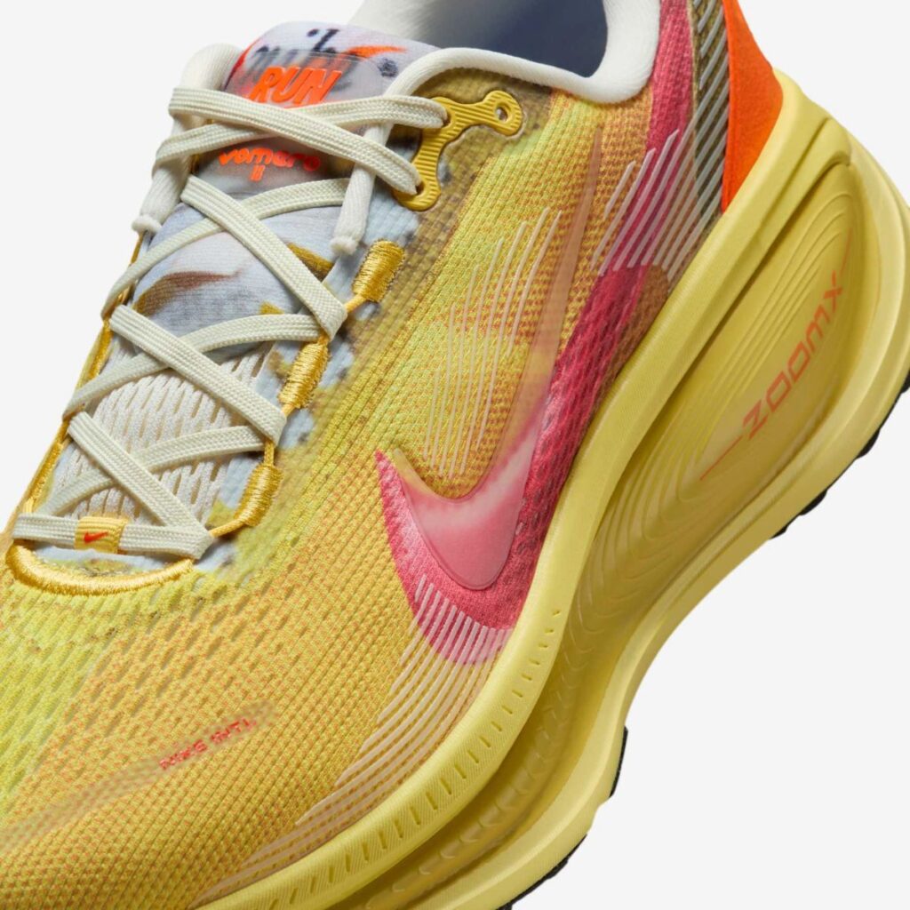 Tênis Nike Vomero 18 SE International Running Pack LD-1000
