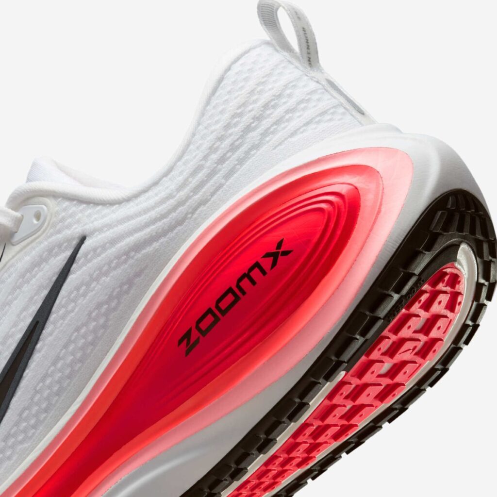 Tênis Nike Vomero Plus White Black Bright Crimson