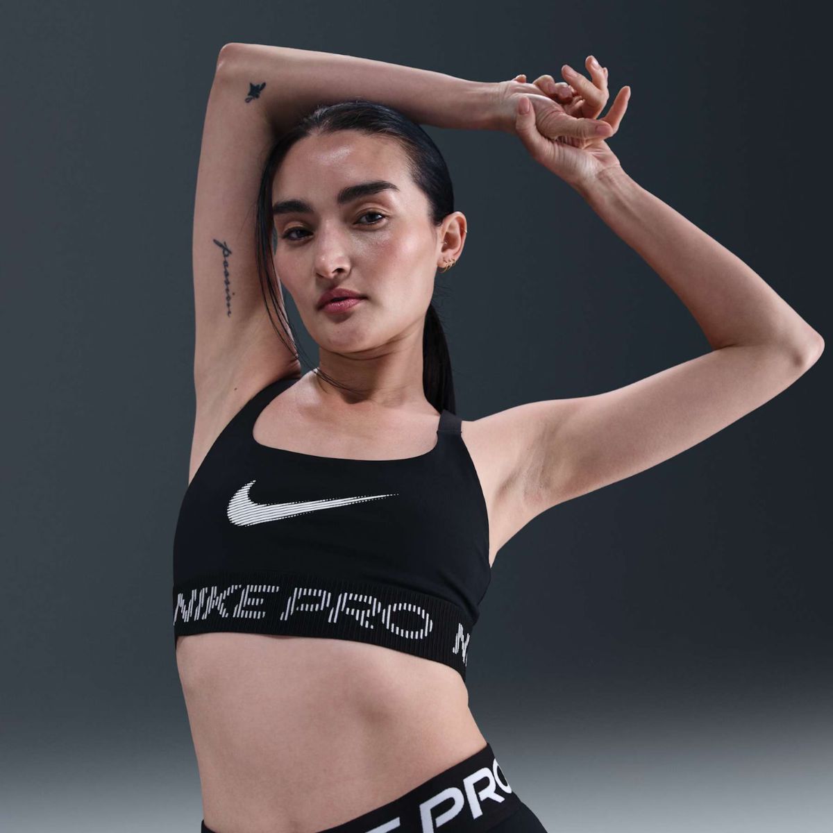 Top Nike Pro Feminino