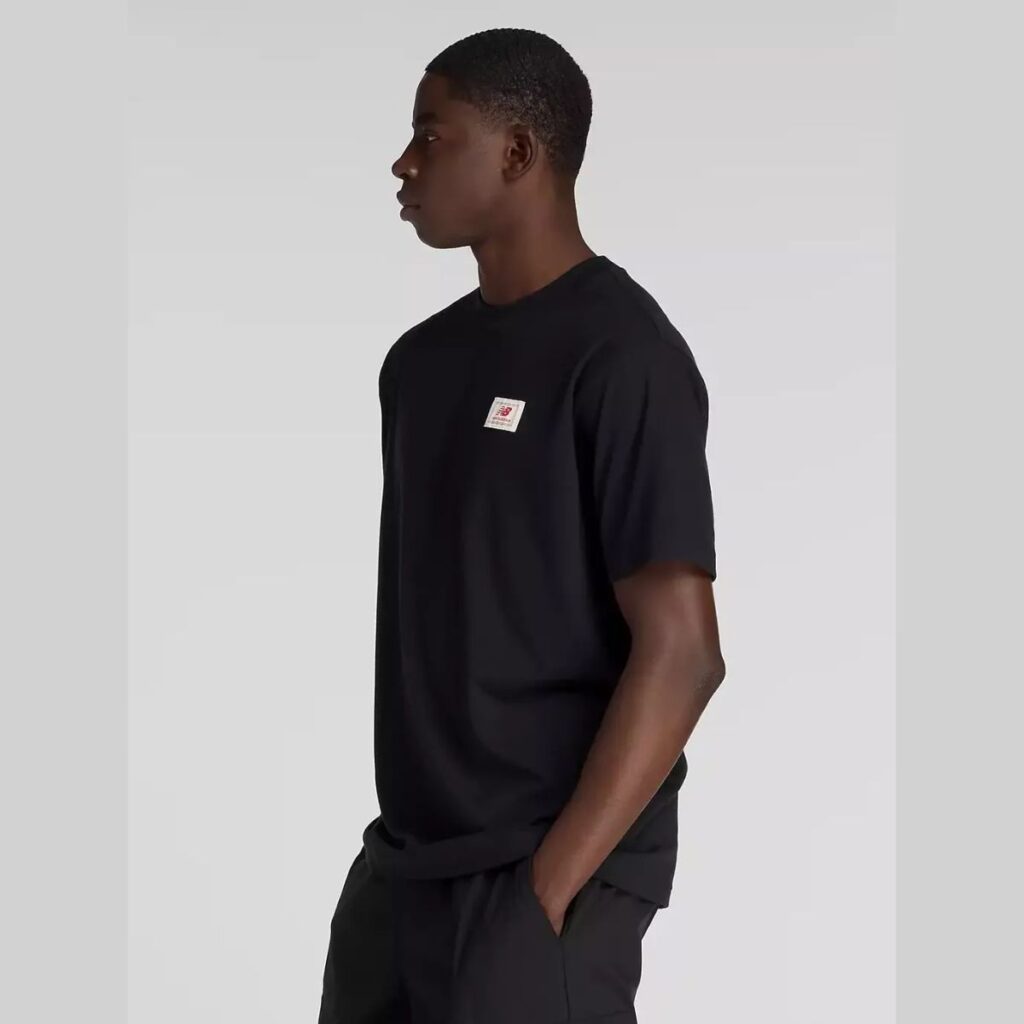 Camiseta New Balance Woven Label