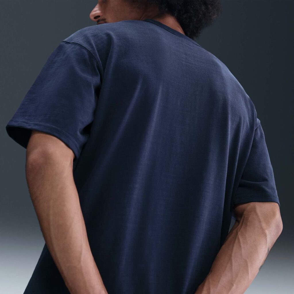 Camiseta Nike Sportswear Essential Masculina