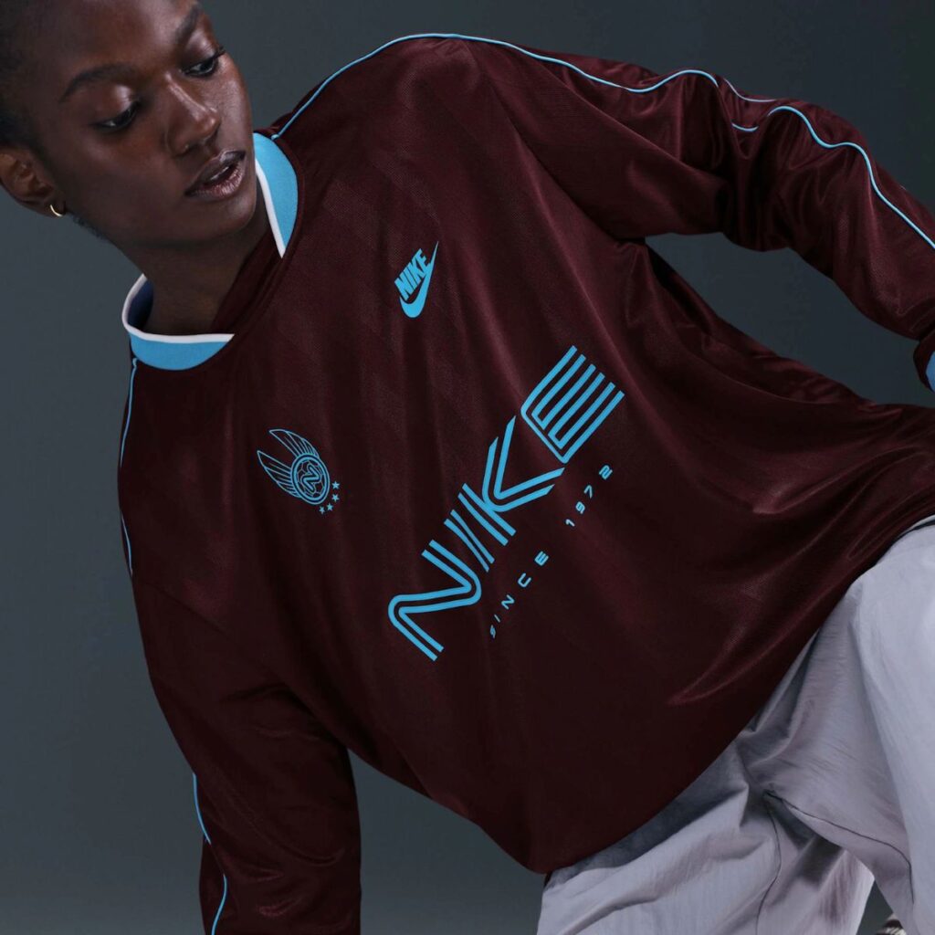 Camisa Nike Sportswear Manga Longa Feminina