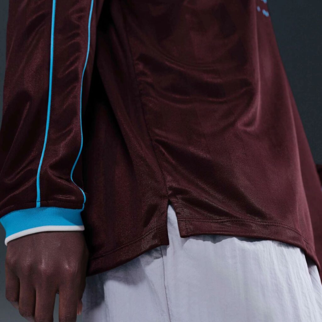 Camisa Nike Sportswear Manga Longa Feminina