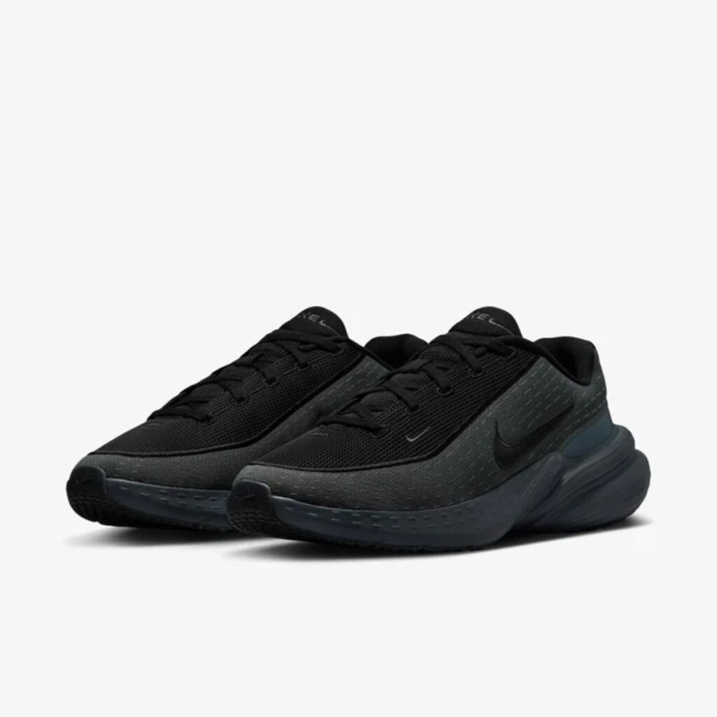 Nike Uplift "Triple Black"