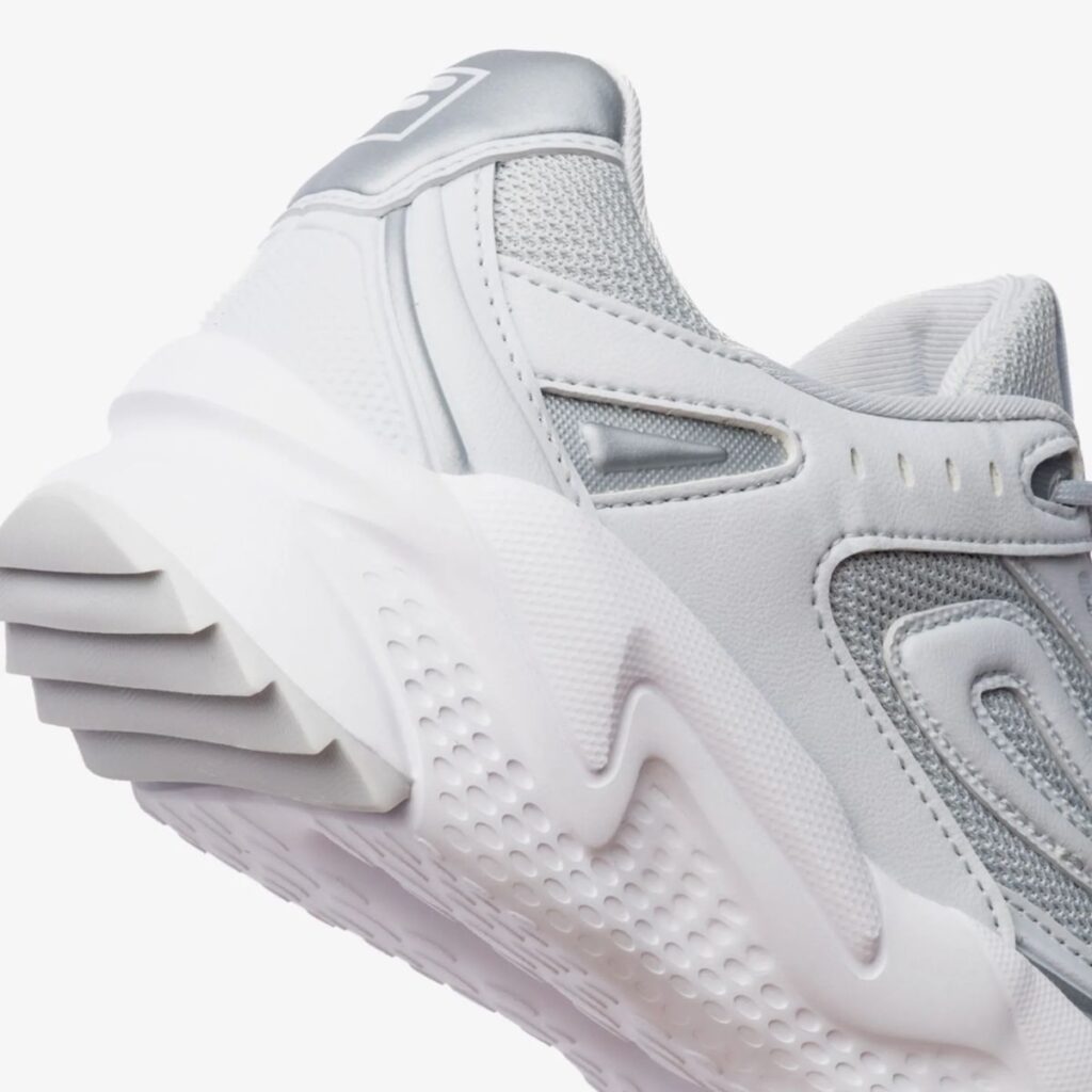 Fila Venture Tracer 2