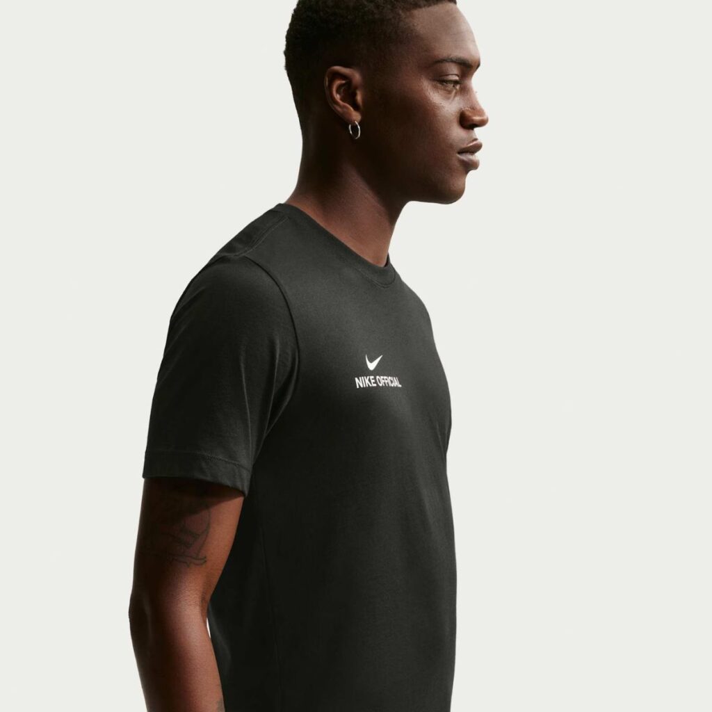 Camiseta Nike Sportswear Official Masculina