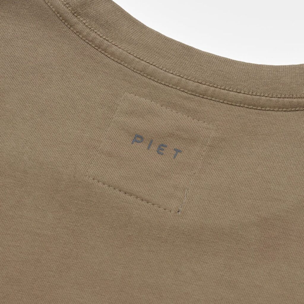 Camiseta Oakley x PIET Foil Nano Logo Marrom