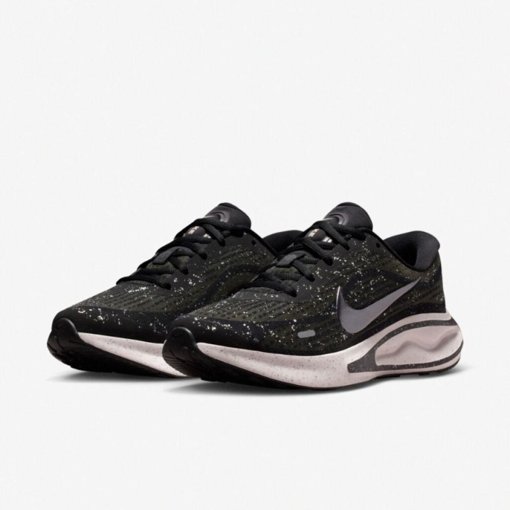 Nike Journey Run "Black Cave Purple"