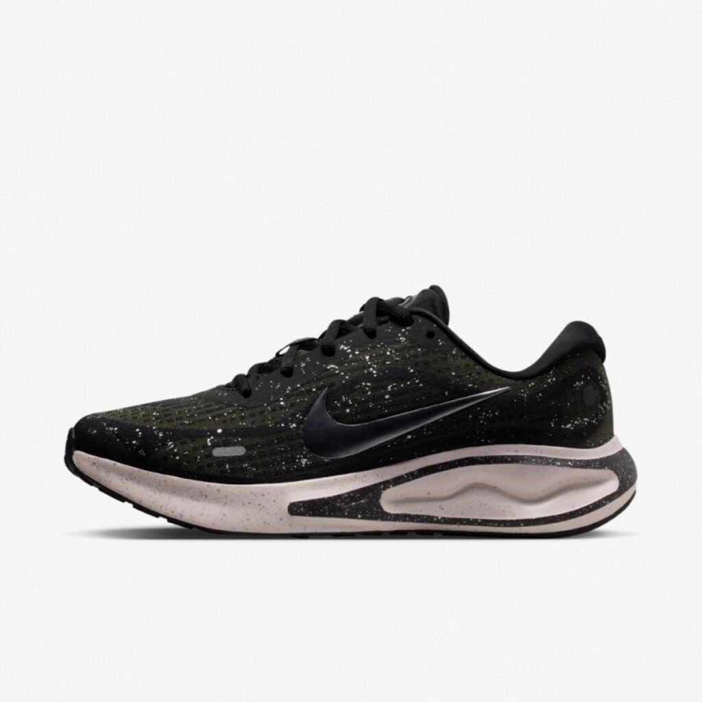 Nike Journey Run "Black Cave Purple"