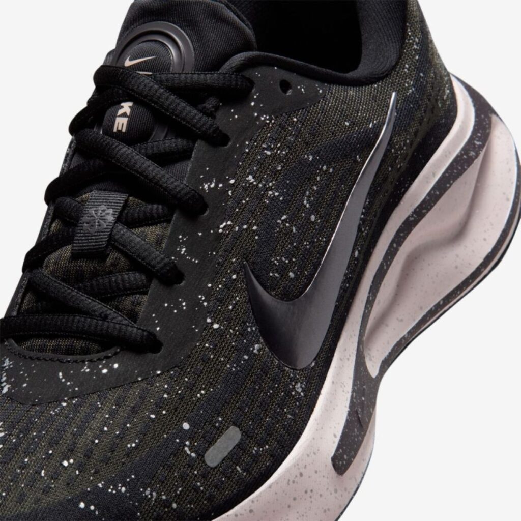 Nike Journey Run "Black Cave Purple"