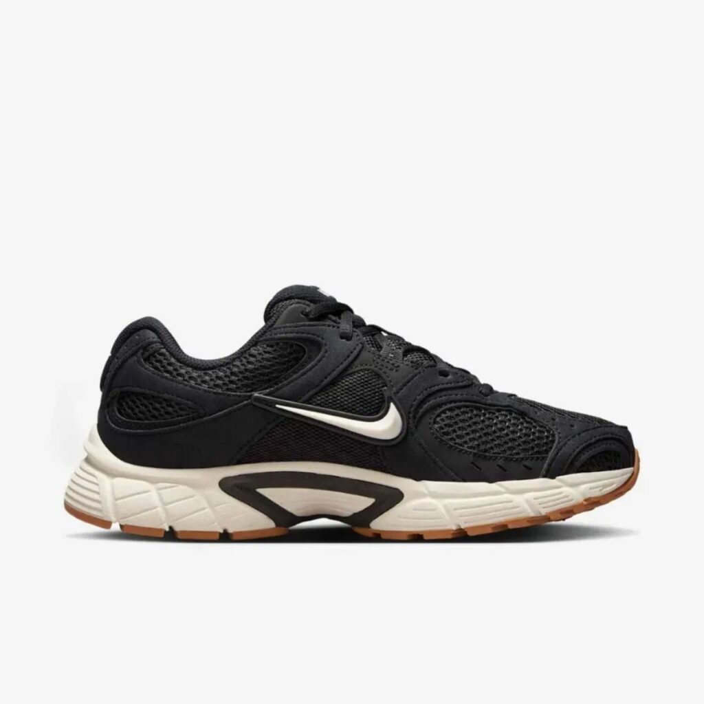 Nike V5 RNR "Black Gum"
