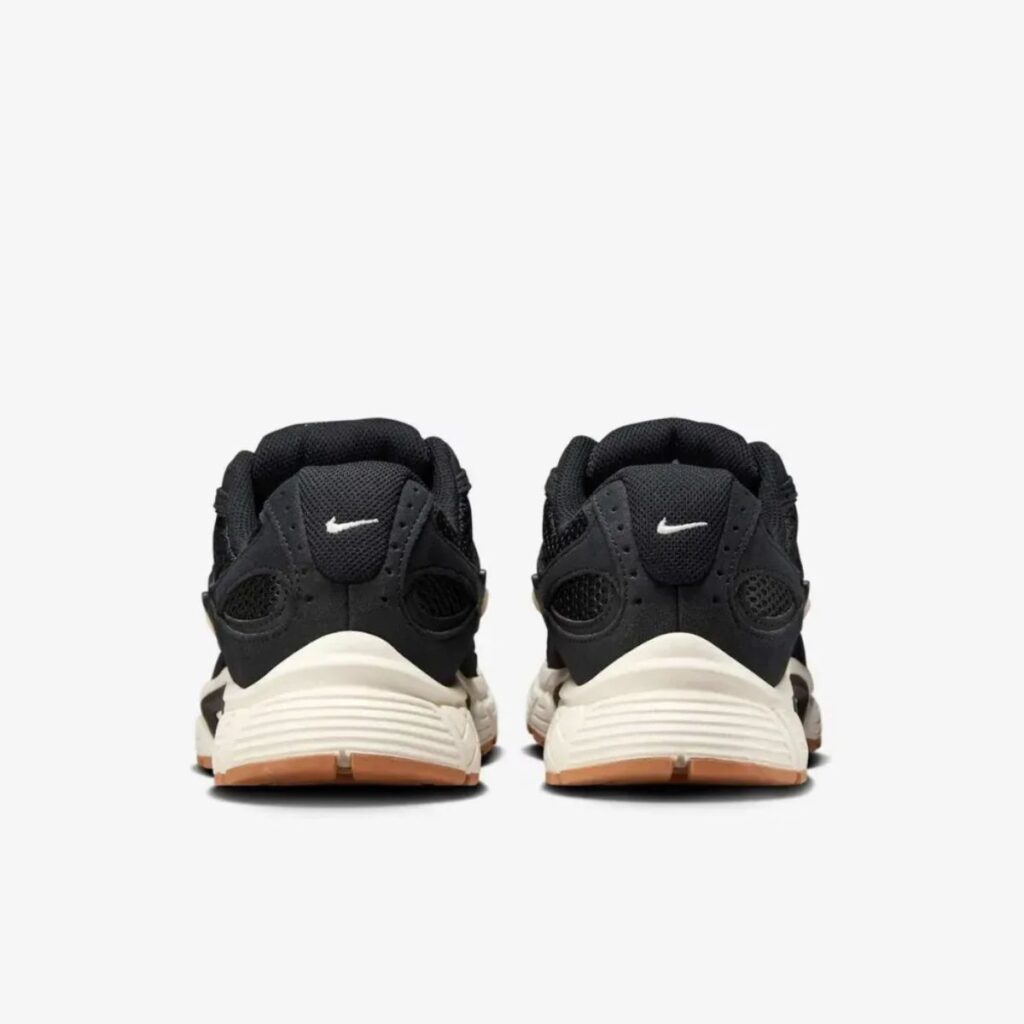 Nike V5 RNR "Black Gum"
