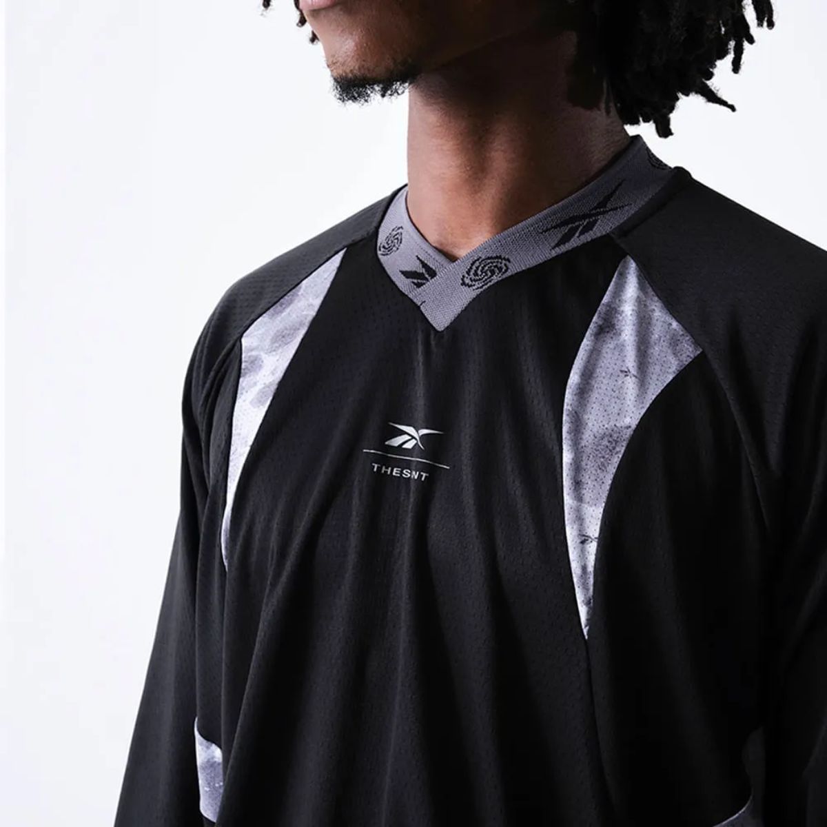 Blusa Reebok &Amp; Thesaint Crewneck Cracked Concrete