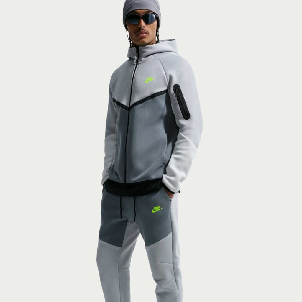 Calça Nike Sportswear Tech Fleece