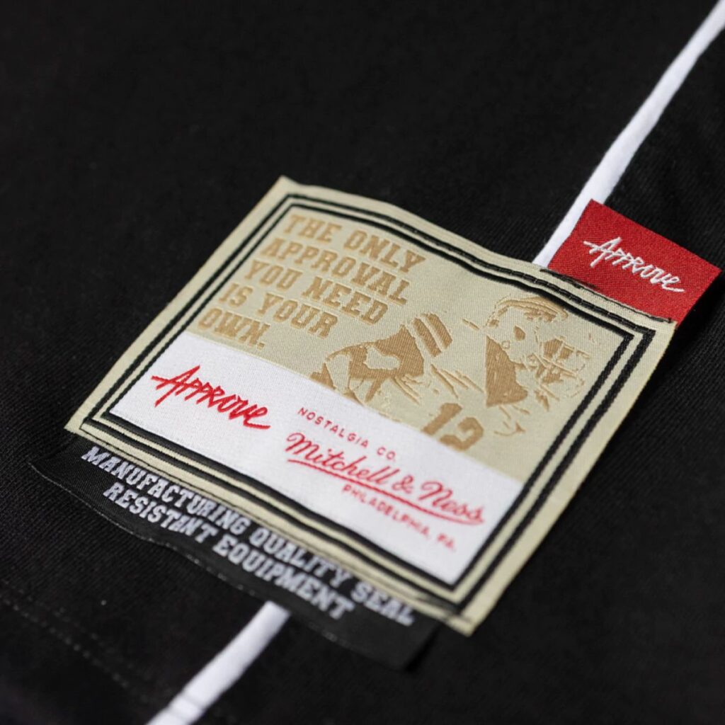Camiseta Box Approve X Mitchell And Ness Preto