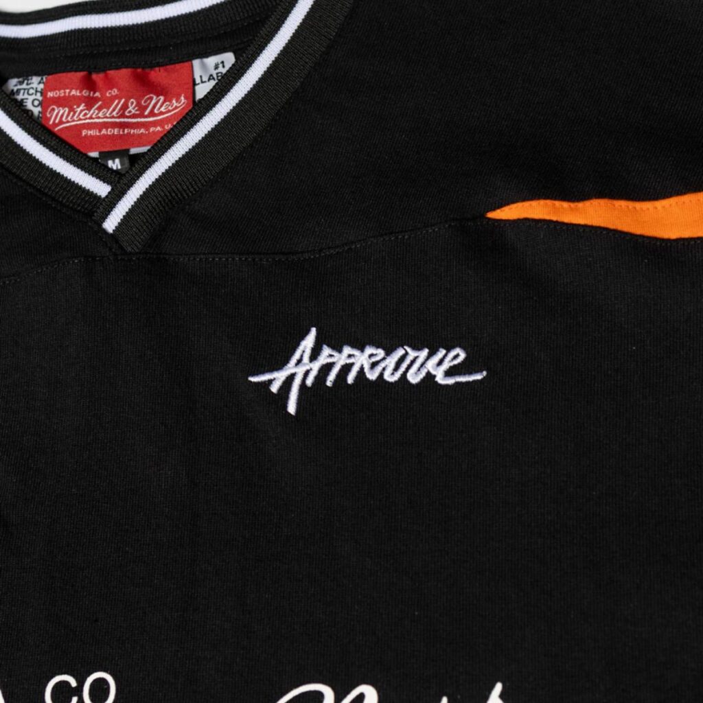 Camiseta Box Approve X Mitchell And Ness Preto