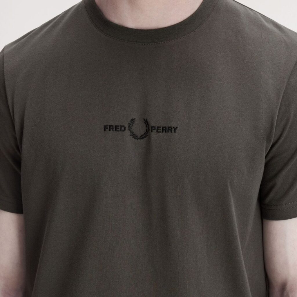 Camiseta Fred Perry Embroidered